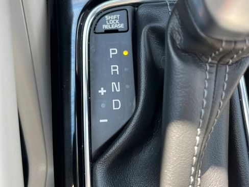 Used 2022 Kia Telluride S AWD/4WD image 39