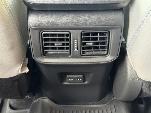 Used 2024 Toyota RAV4 XLE FWD image 16
