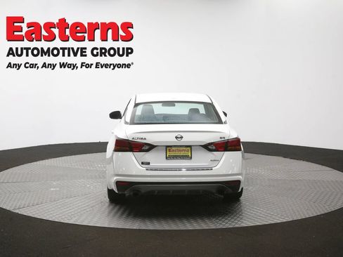 Used 2022 Nissan Altima 2.0 SR FWD image 37