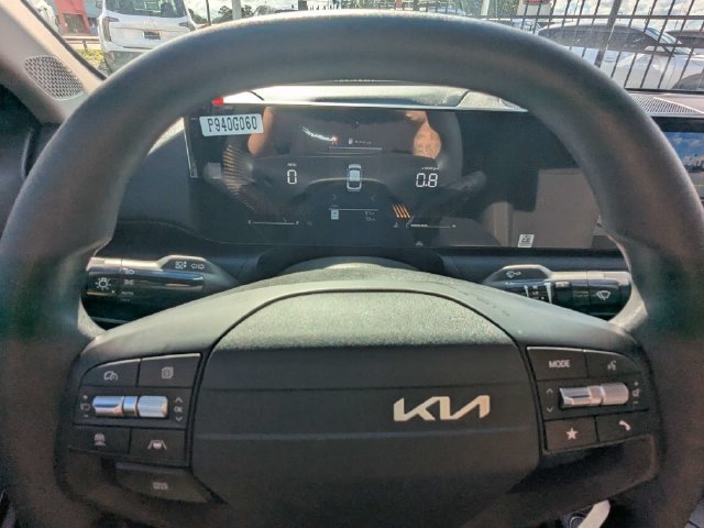 New 2027 Kia K4 FWD image 25