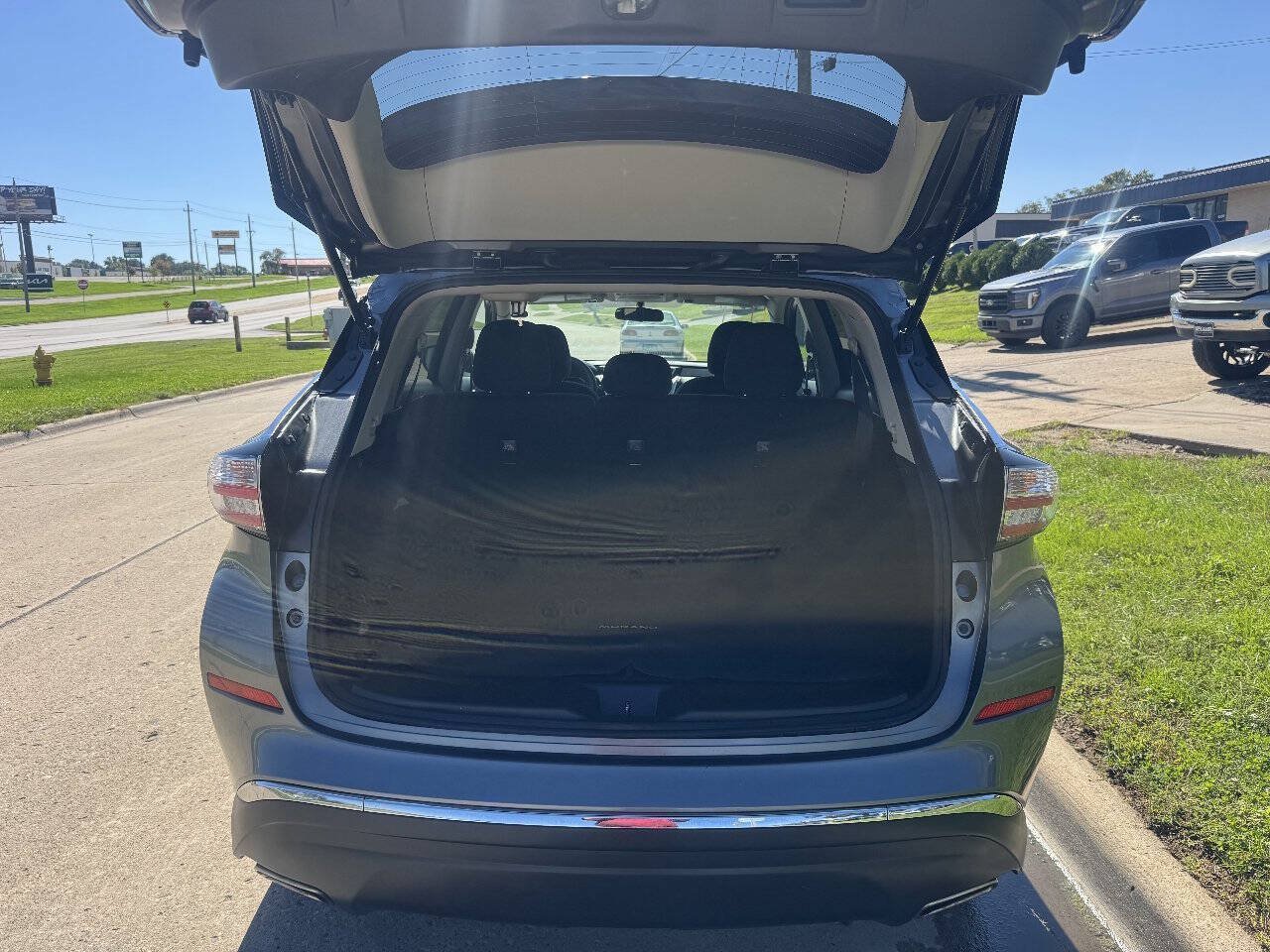 Used 2016 Nissan Murano S AWD/4WD image 10