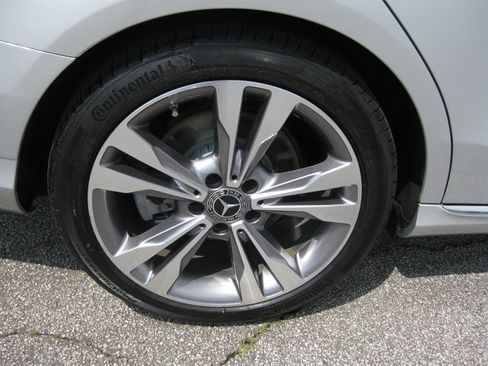 Used 2017 Mercedes-Benz C 300 Sedan image 9