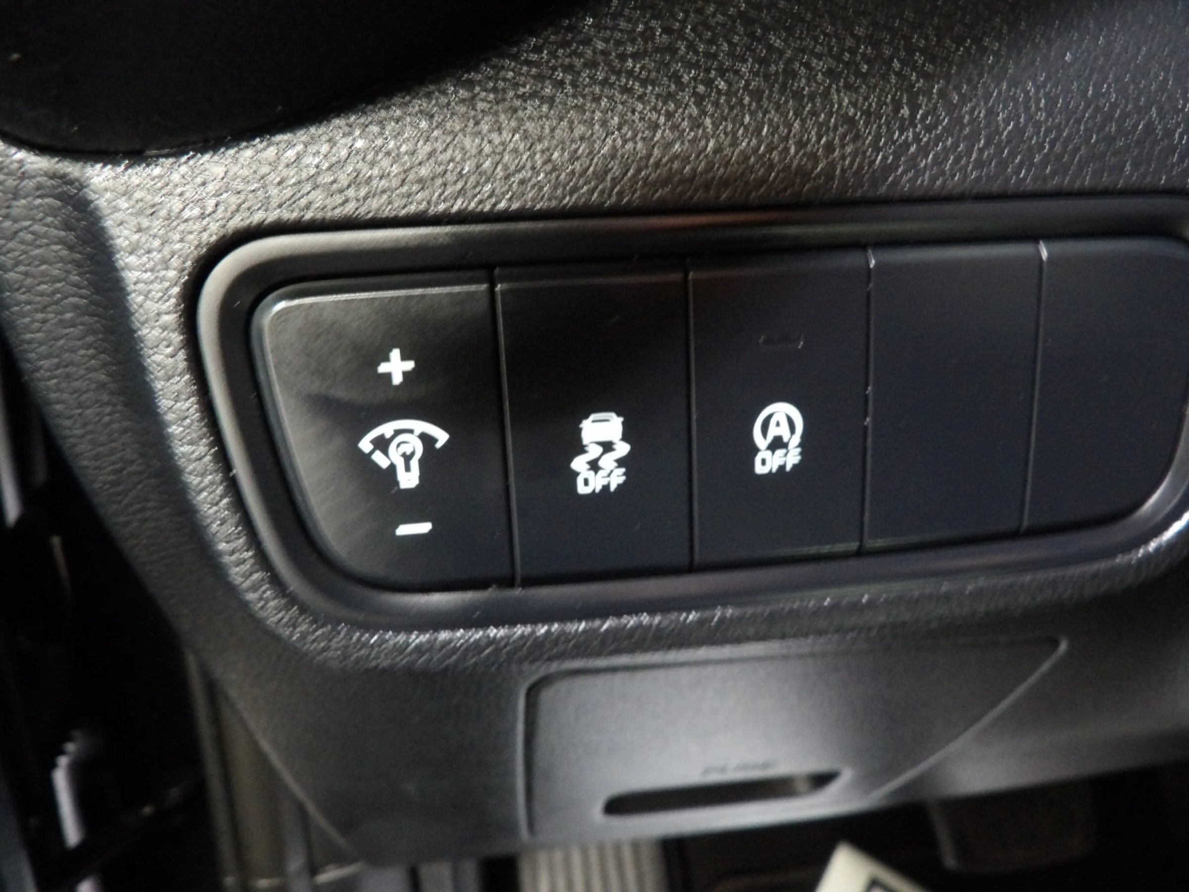 Used 2025 Kia Soul LX FWD image 19