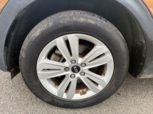 Used 2017 Kia Sportage LX image 17