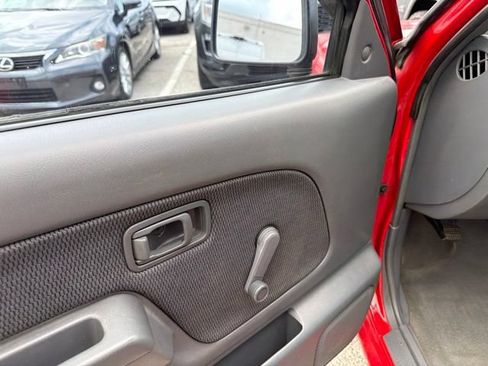 Used 2003 Nissan Frontier XE RWD image 11