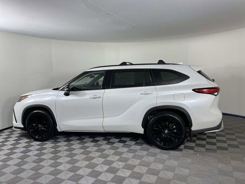 Used 2023 Toyota Highlander XSE AWD/4WD image 5