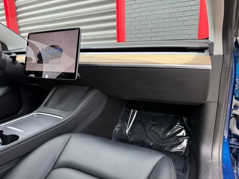 Used 2023 Tesla Model 3 Standard Range RWD image 18