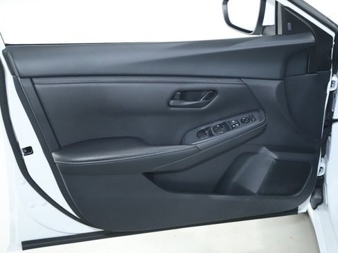 Used 2024 Nissan Sentra S image 15