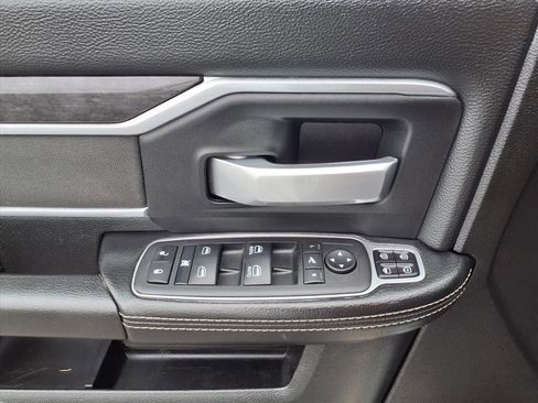 Used 2024 RAM 2500 Big Horn image 17