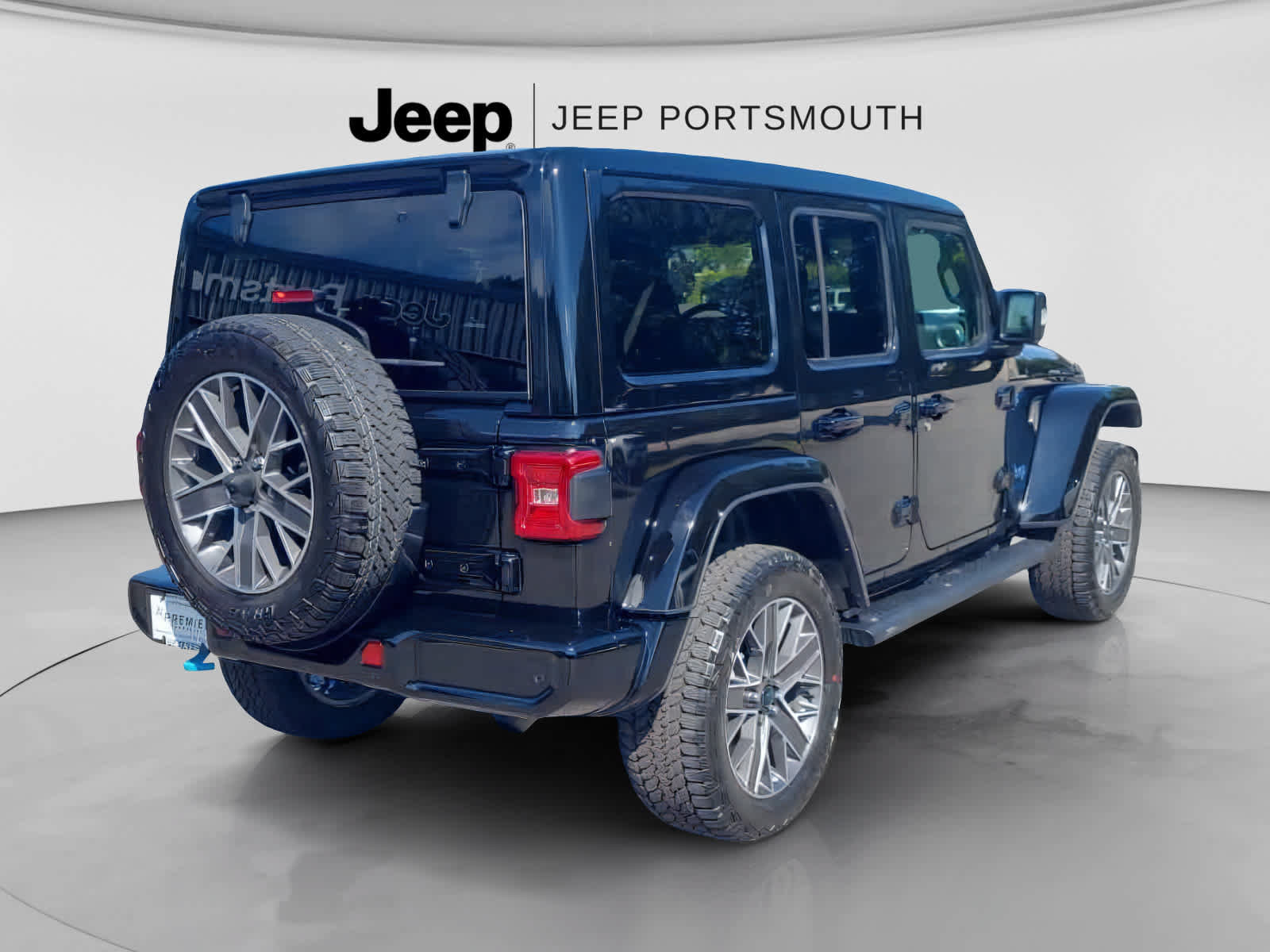 Used 2024 Jeep Wrangler High Altitude AWD/4WD image 9