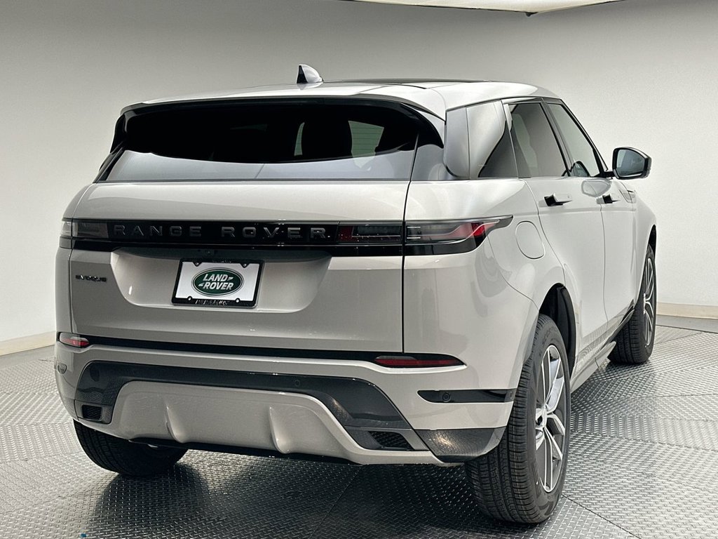 Used 2026 Land Rover Range Rover Evoque Dynamic SE AWD/4WD image 3