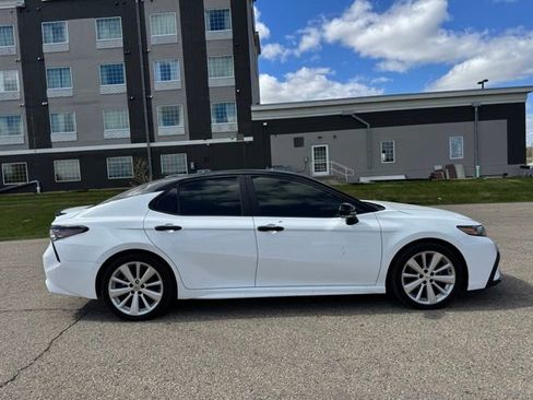 Used 2021 Toyota Camry SE w/ Cold Weather Package AWD/4WD image 11