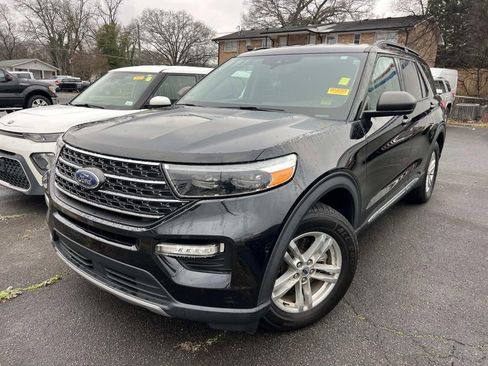 Used 2023 Ford Explorer XLT w/ Equipment Group 202A image 2