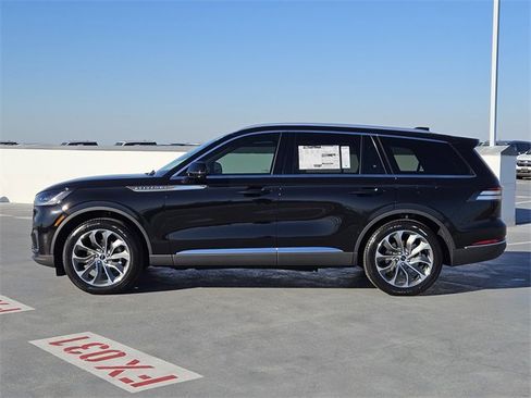 New 2026 Lincoln Aviator Reserve w/ Luxury Package image 4