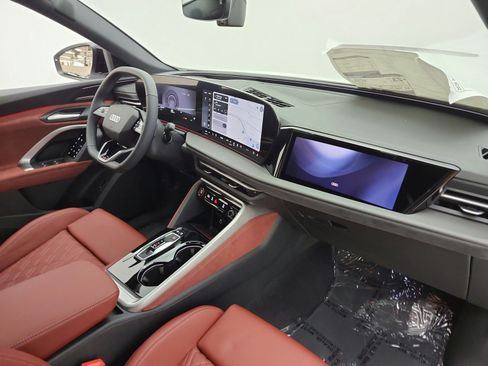 New 2026 Audi SQ5 Premium Plus AWD/4WD image 15