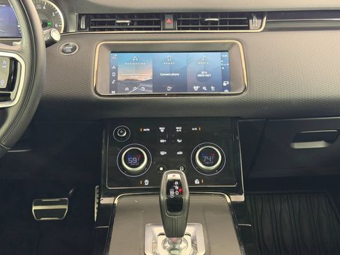Used 2023 Land Rover Range Rover Evoque R-Dynamic S AWD/4WD image 18