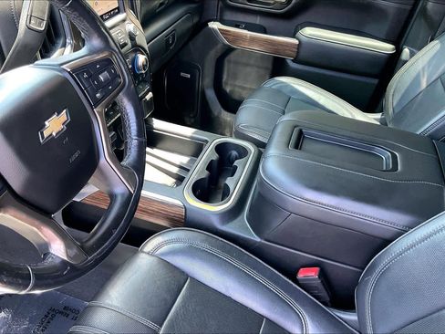 Used 2021 Chevrolet Silverado 2500 High Country w/ Z71 Off-Road Package AWD/4WD image 17