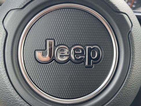 New 2026 Jeep Gladiator Sport AWD/4WD image 22