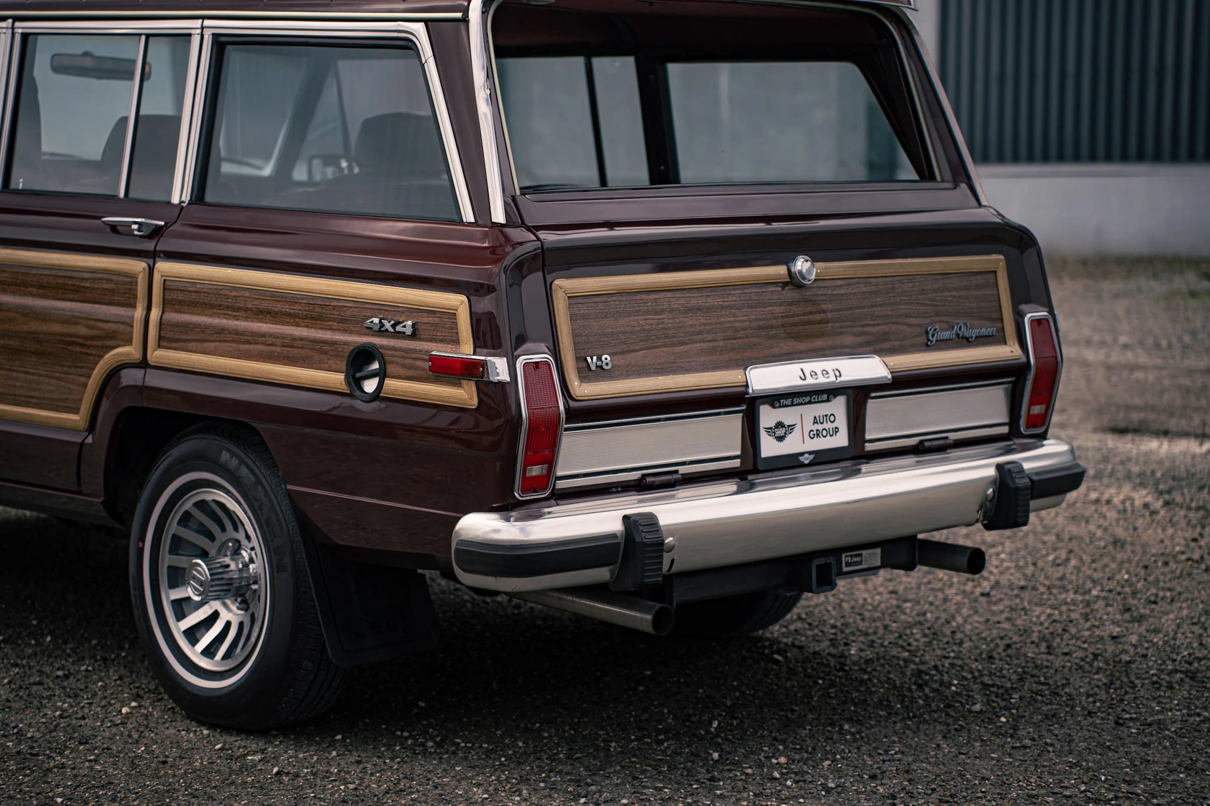 Used 1987 Jeep Grand Wagoneer AWD/4WD image 15