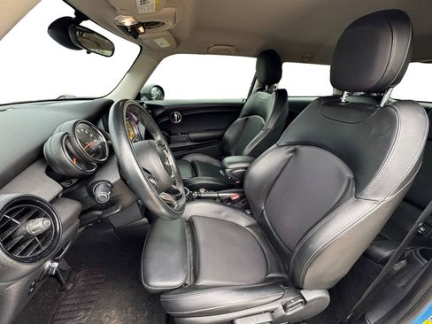 Used 2016 MINI Cooper 2-Door Hardtop image 10