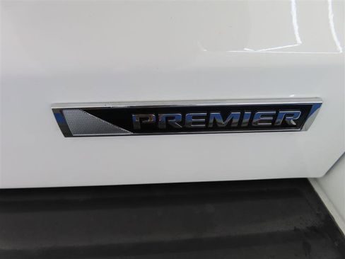 Used 2018 Chevrolet Tahoe Premier w/ RST 6.2L Performance Edition RWD image 15