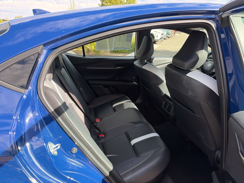 Used 2025 Toyota Camry SE FWD image 17