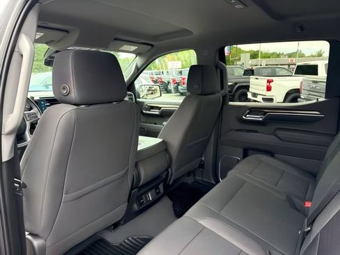 Used 2023 Chevrolet Silverado 1500 LT AWD/4WD image 20