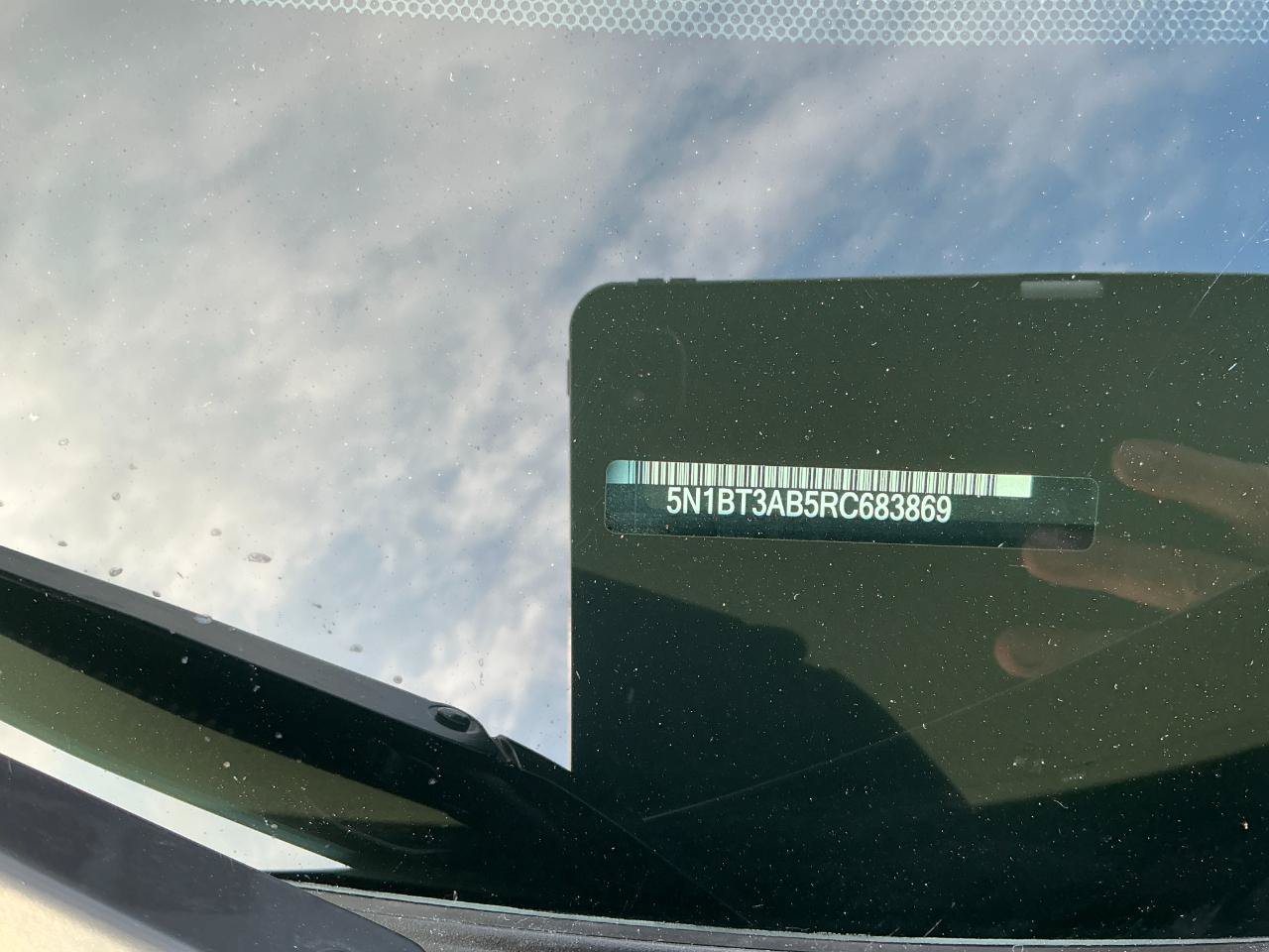 Used 2024 Nissan Rogue S AWD/4WD image 29