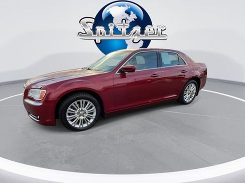 Used 2014 Chrysler 300 AWD w/ Driver Convenience Group image 4