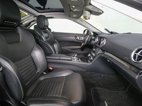 Used 2013 Mercedes-Benz SL 550 image 16