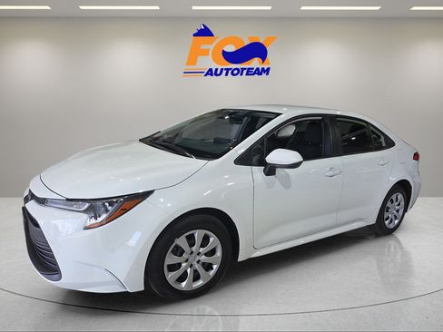 Certified 2026 Toyota Corolla LE FWD image 2