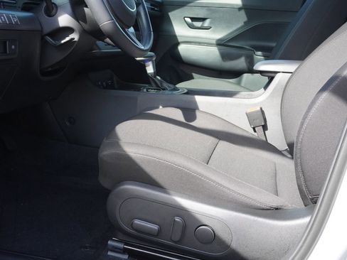 Used 2025 Hyundai Kona SEL AWD/4WD image 25