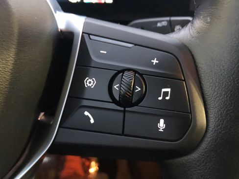 Used 2025 BMW X1 xDrive28i image 8