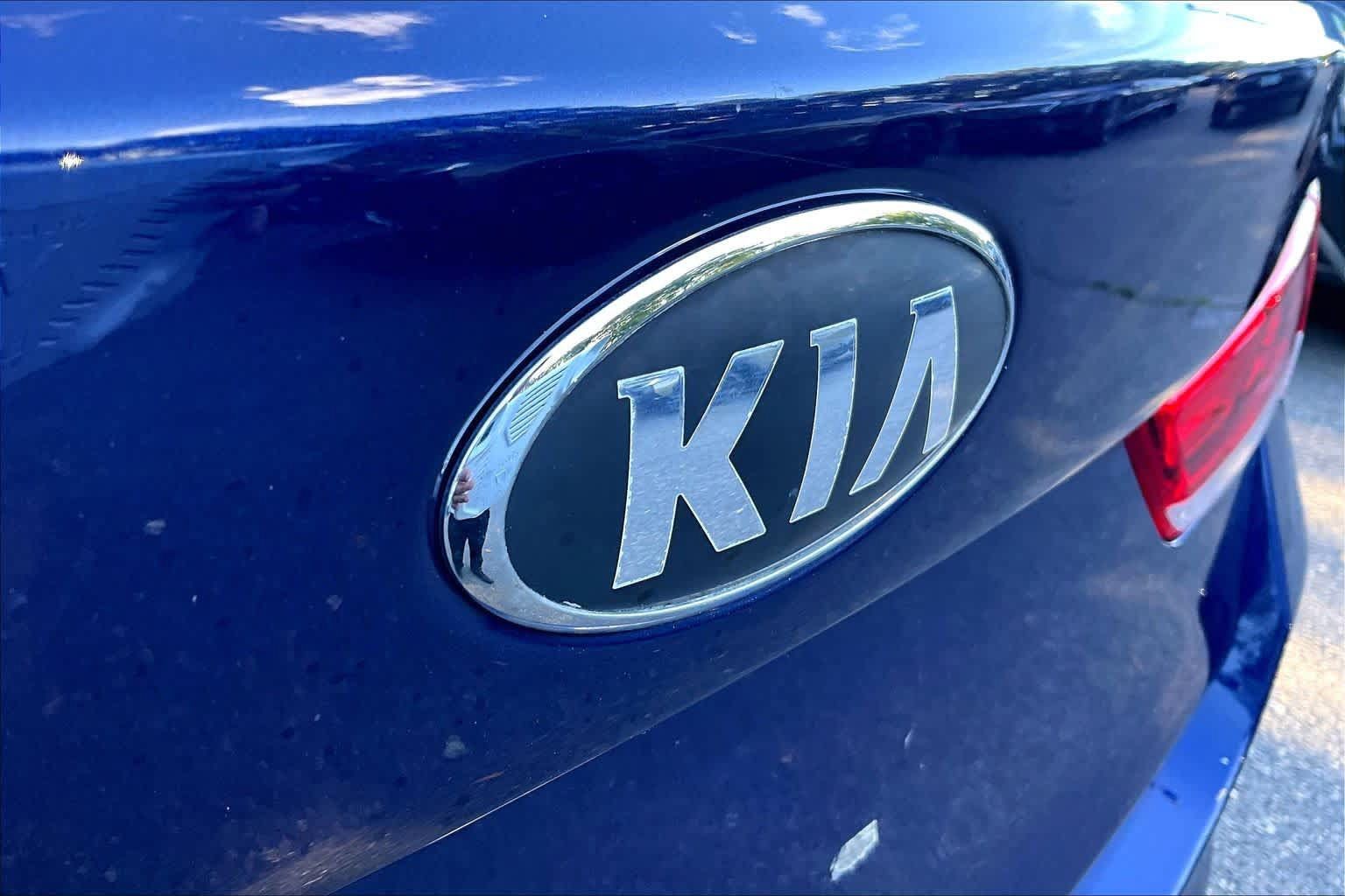 Used 2017 Kia Optima LX w/ Driver Convenience Package FWD image 29