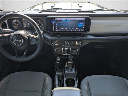 Used 2024 Jeep Wrangler Unlimited Sport AWD/4WD image 18