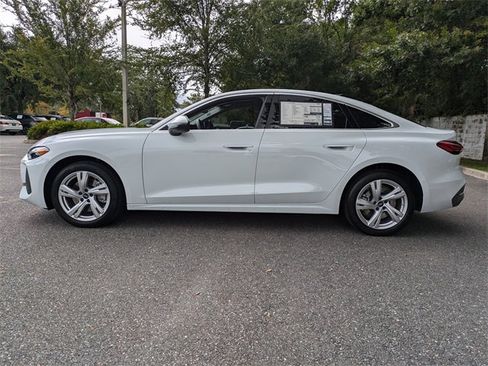 Used 2025 Audi A5 2.0T Prestige image 6