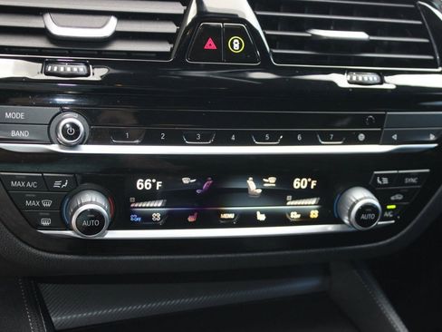 Certified 2023 BMW M5 image 27