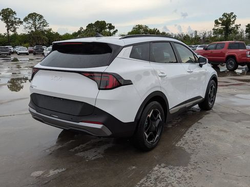 New 2026 Kia Sportage EX w/ EX Panorama Roof Package FWD image 8
