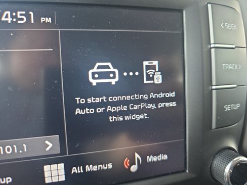 Certified 2025 Kia Soul LX w/ LX Technology Package FWD image 14