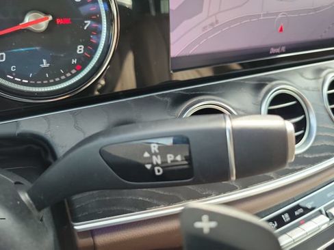 Used 2019 Mercedes-Benz E 300 image 27