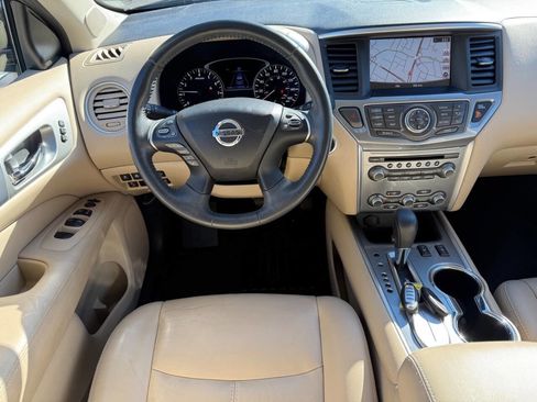 Used 2017 Nissan Pathfinder SL w/ SL Premium Package image 19