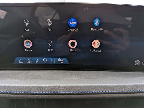 Used 2024 Cadillac XT4 Sport w/ Cold Weather Package AWD/4WD image 20