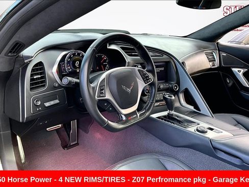 Used 2015 Chevrolet Corvette Z06 w/ 3LZ Preferred Equipment Group image 16