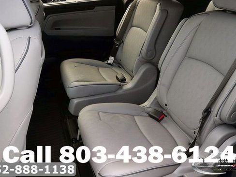 Used 2023 Honda Odyssey Elite image 17