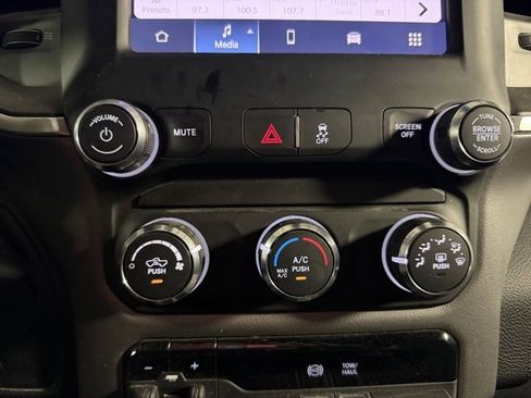 Used 2024 RAM 3500 Big Horn image 18