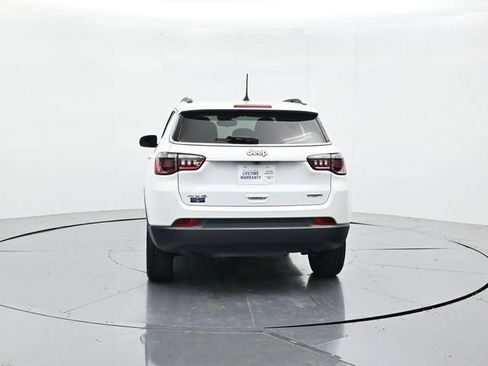 Used 2024 Jeep Compass Latitude AWD/4WD image 8