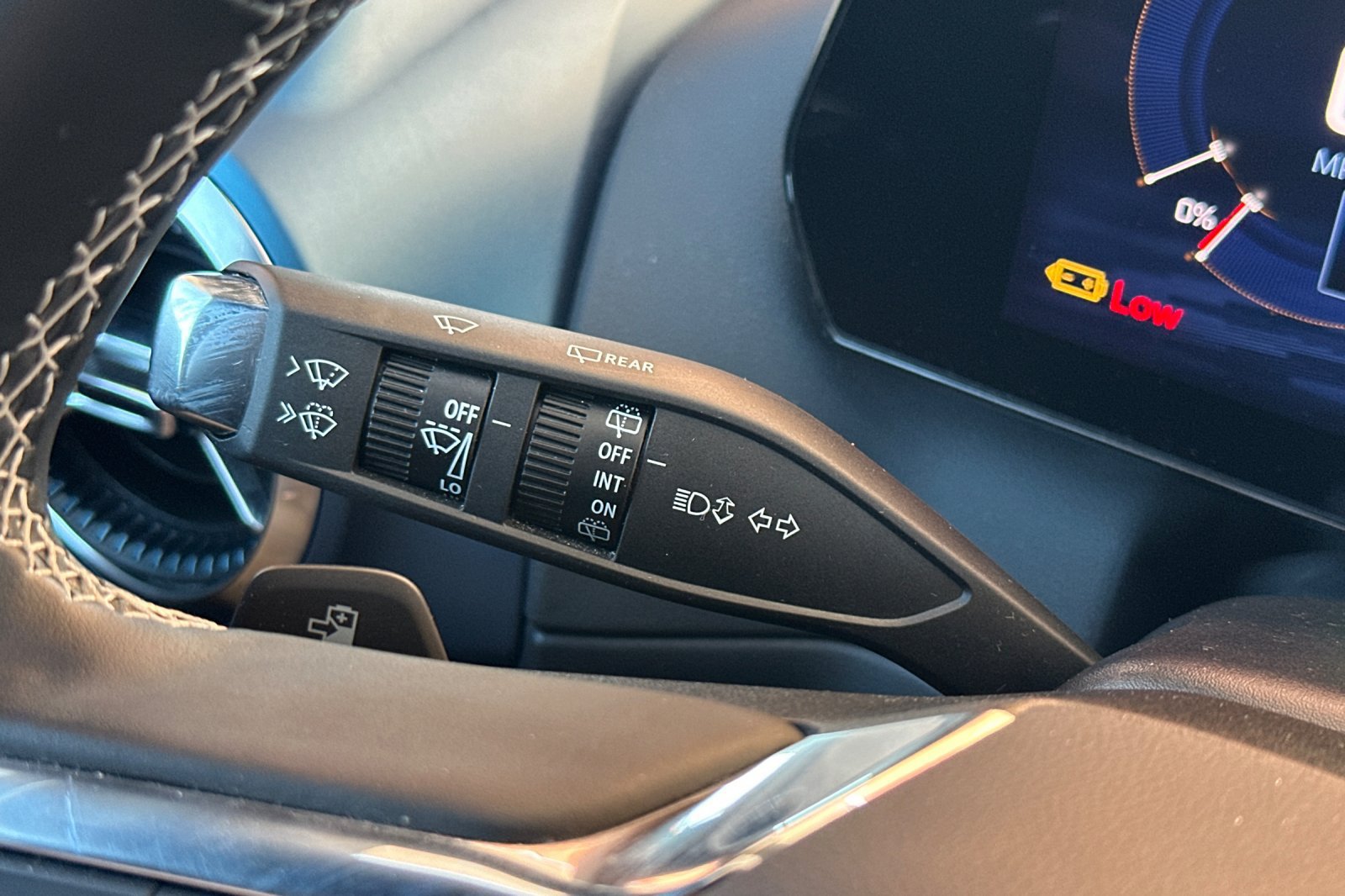 Used 2024 Chevrolet Equinox EV LT FWD image 36