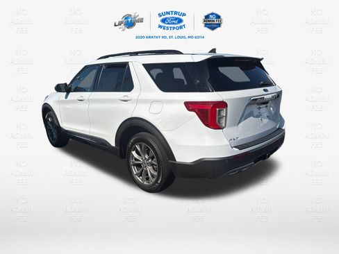 Used 2023 Ford Explorer XLT w/ Equipment Group 202A AWD/4WD image 10