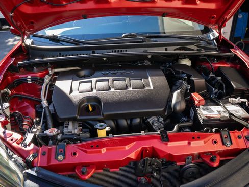 Used 2019 Toyota Corolla L image 17