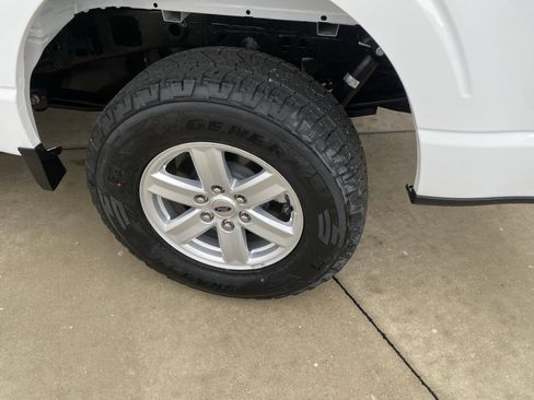 Used 2023 Ford F150 XLT w/ Trailer Tow Package AWD/4WD image 6